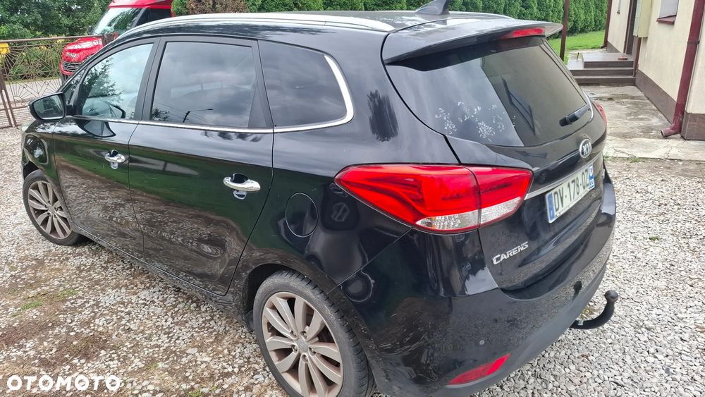 Kia Carens - 6