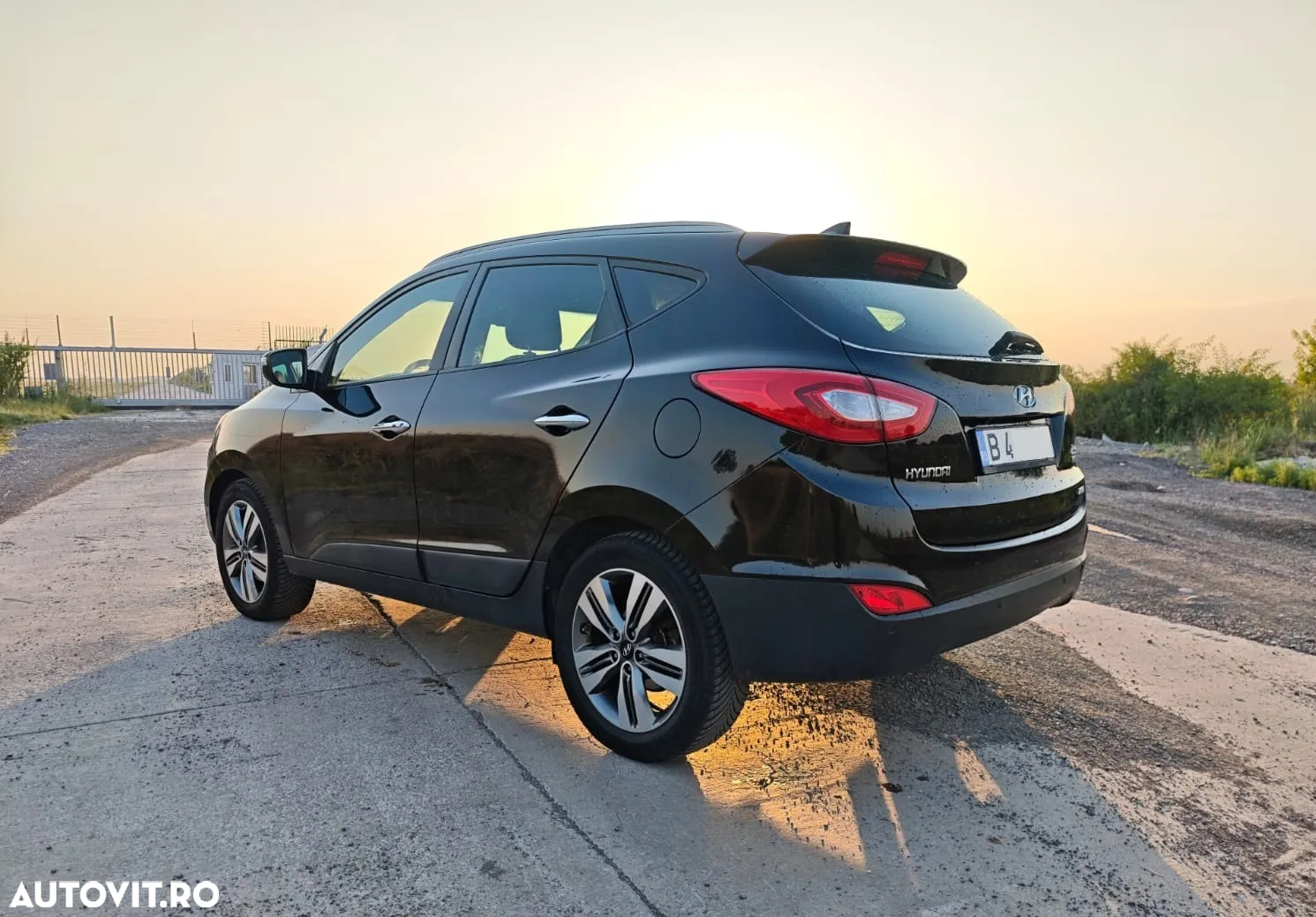 Hyundai ix35 2.0 CRDI 4WD Automatik Luxury - 2