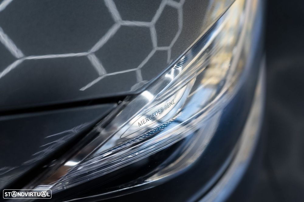Mercedes-Benz E 220 d AMG Line - 17
