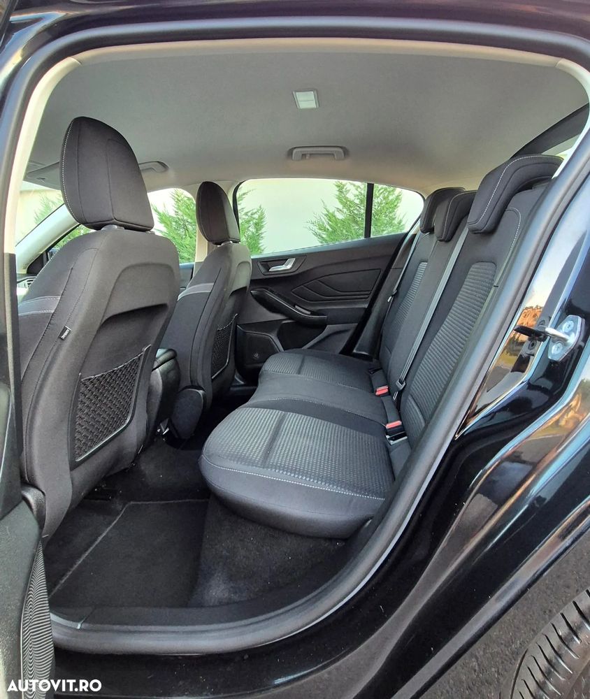 Ford Focus 1.5 EcoBlue Start-Stopp-System TITANIUM - 18