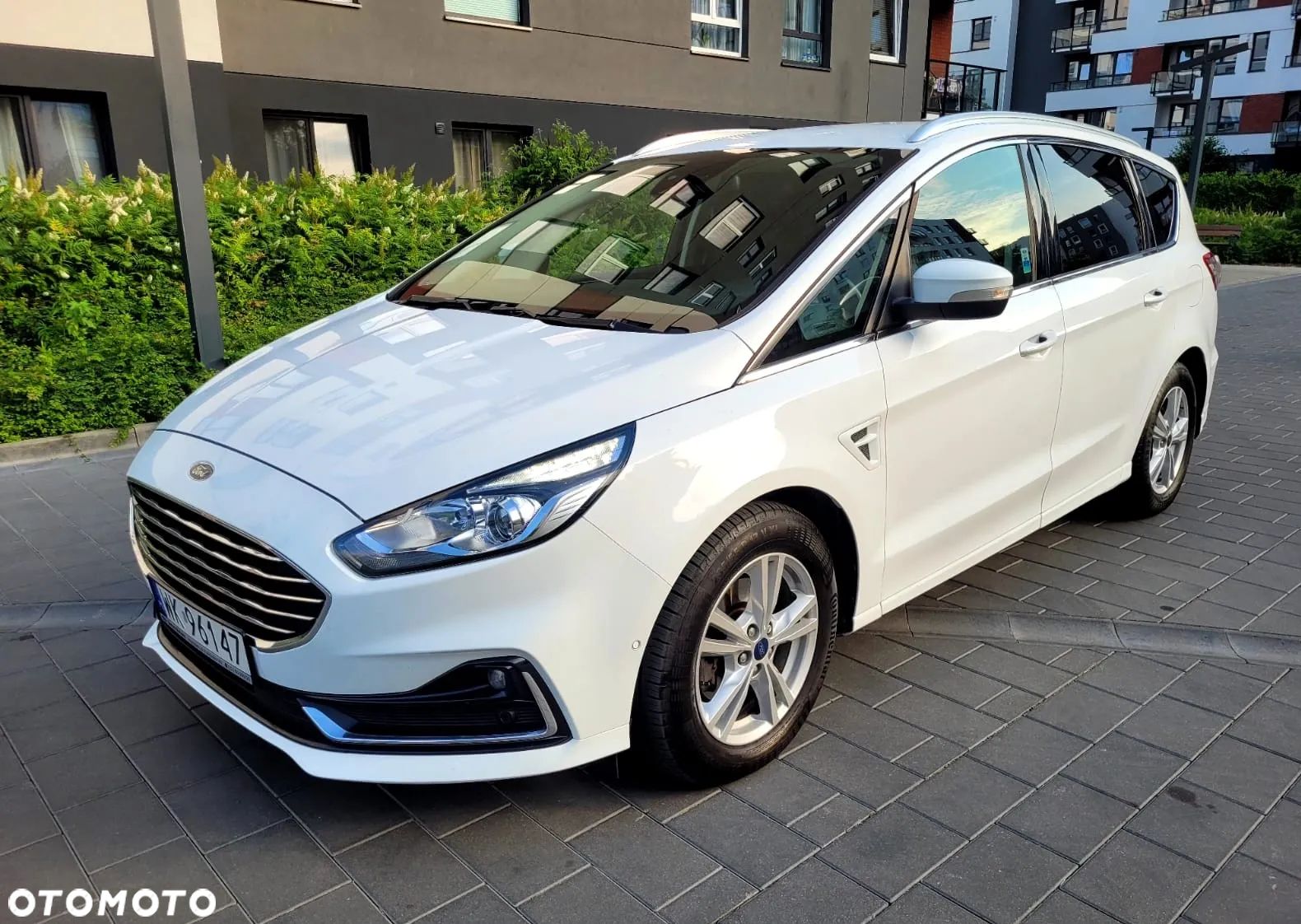 Ford S-Max 2.0 EcoBlue Titanium - 1
