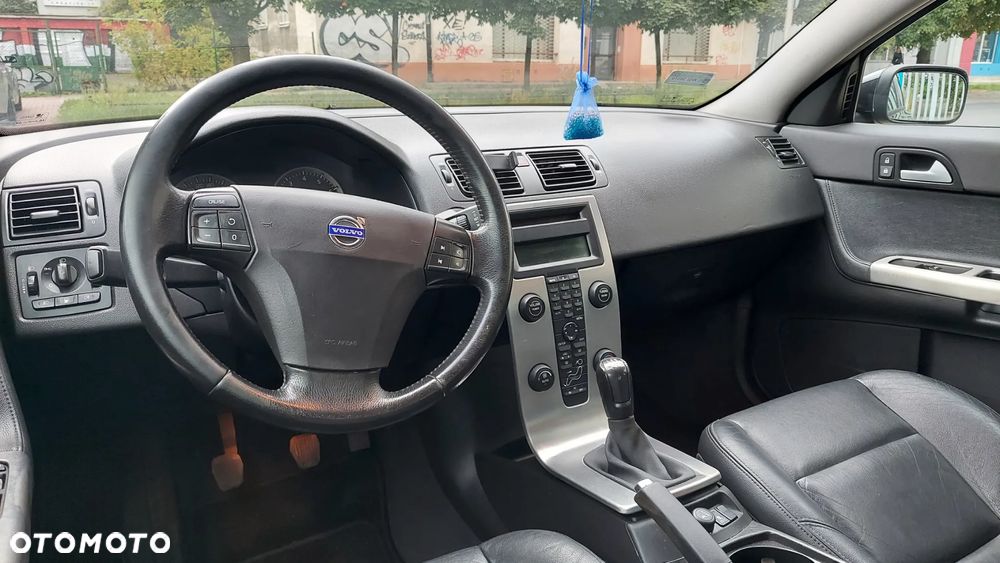 Volvo S40 2.4 - 6