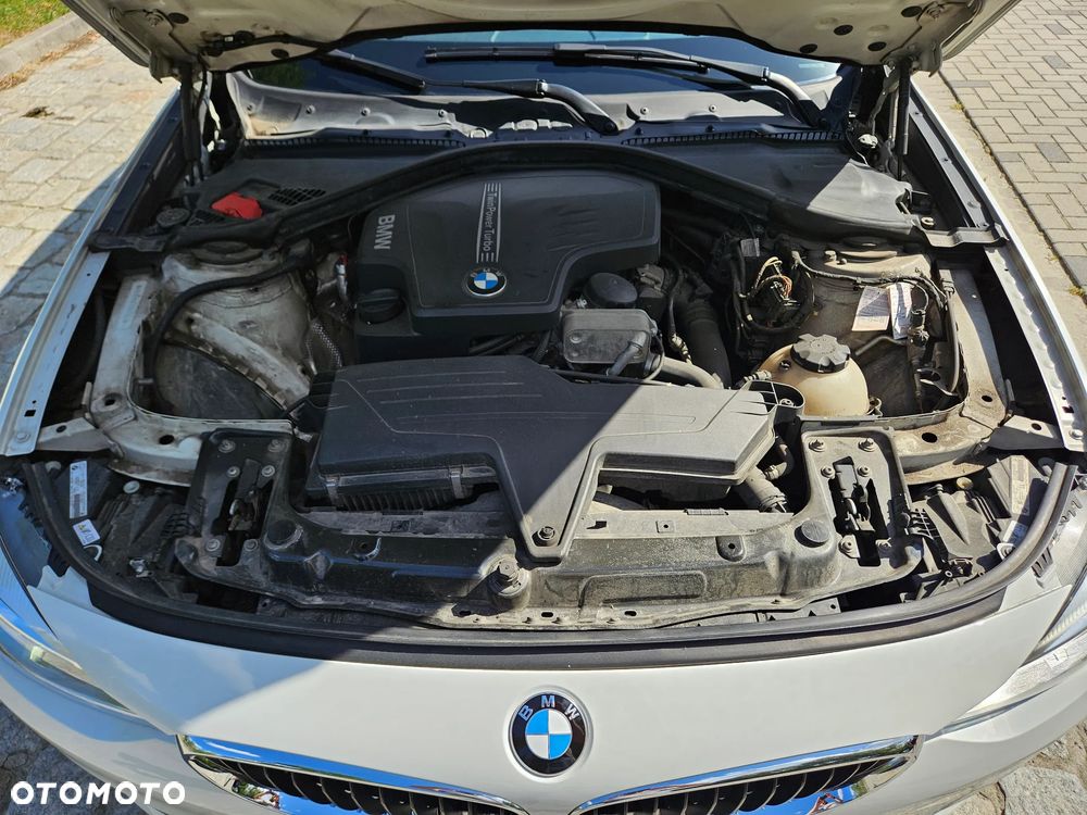 BMW 3GT 320i - 14