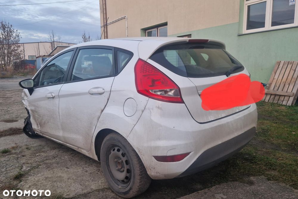 Ford Fiesta - 8