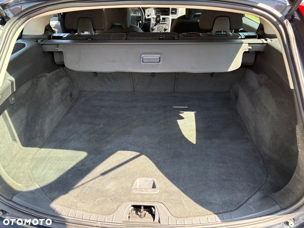 Volvo V60 - 25