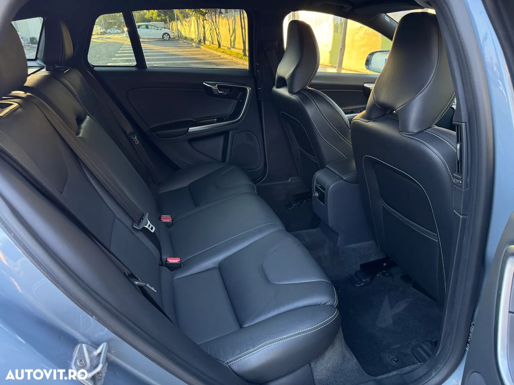 Volvo V60 D3 Geartronic Linje Svart - 11