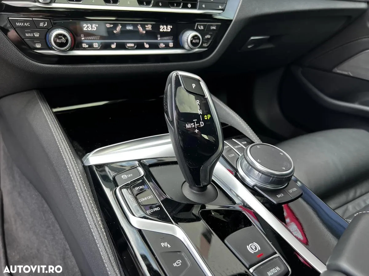 BMW Seria 5 540i xDrive AT - 26