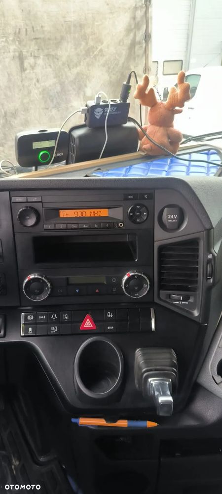 Mercedes-Benz ACTROS MP4 - 6
