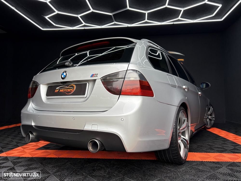 BMW 320 d Touring - 33