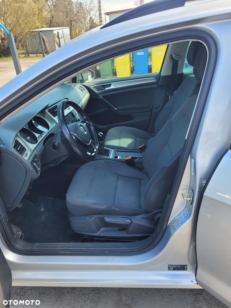 Volkswagen Golf 1.6 TDI DPF Comfortline - 11
