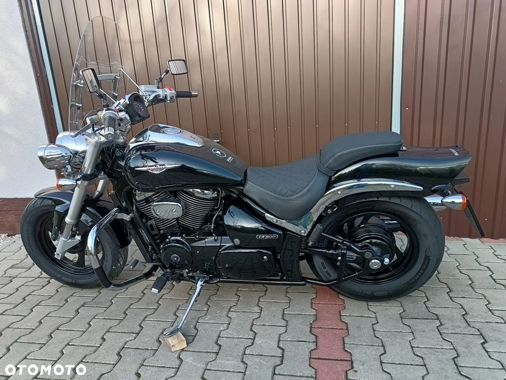 Suzuki Intruder - 26