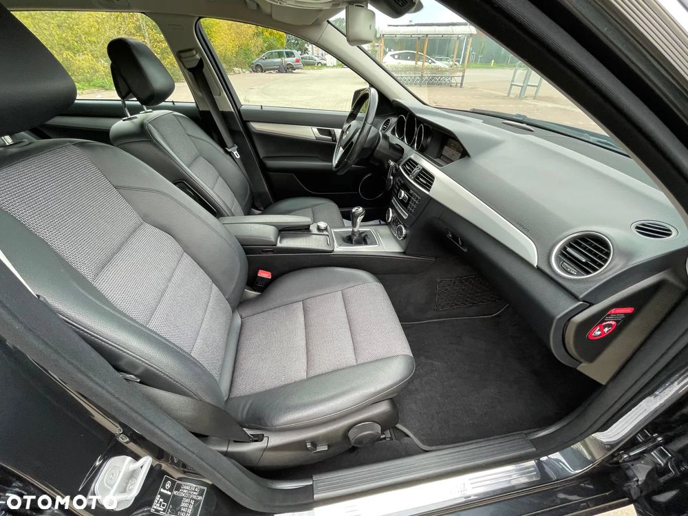 Mercedes-Benz Klasa C 180 (BlueEFFICIENCY) Avantgarde - 14