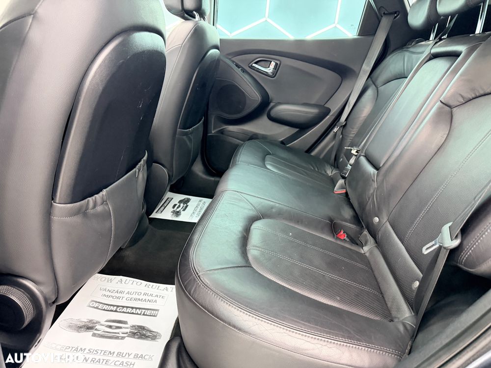 Hyundai ix35 2.0 CRDI 4WD Fifa World Cup Gold Edition - 15