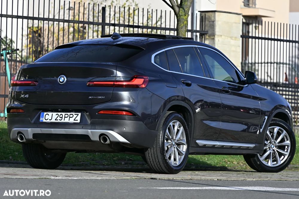 BMW X4 xDrive30i AT xLine - 4