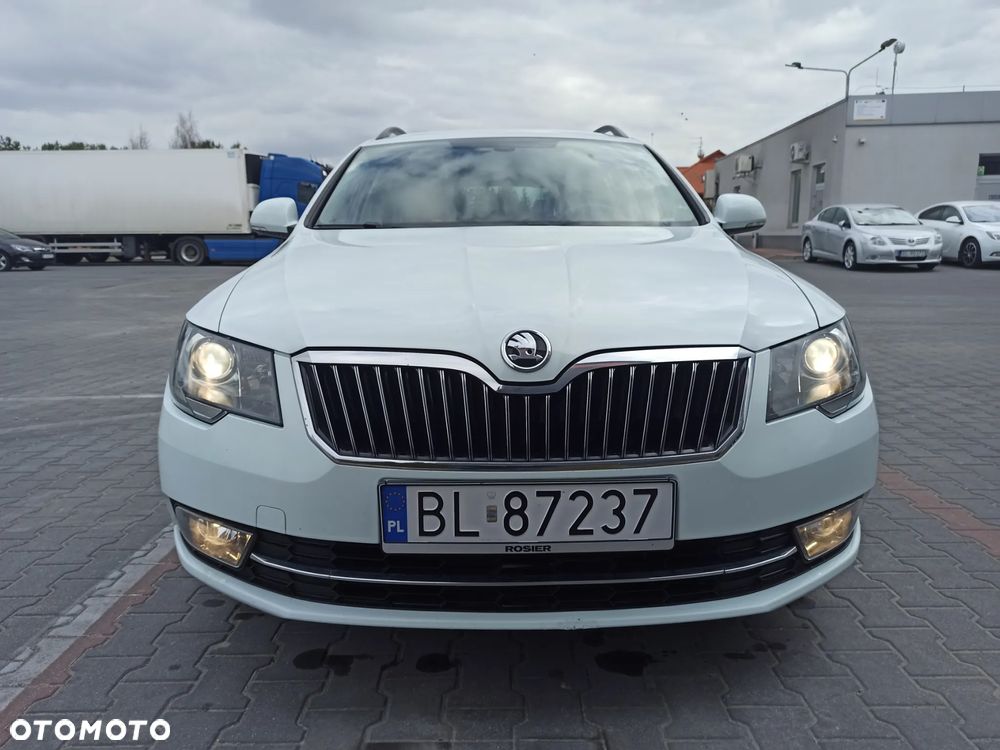 Skoda Superb 2.0 TDI Ambition - 2