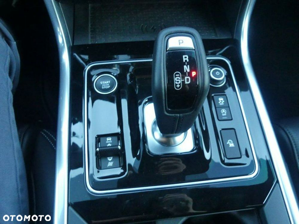Jaguar XE 2.0 T AWD R-Sport - 16