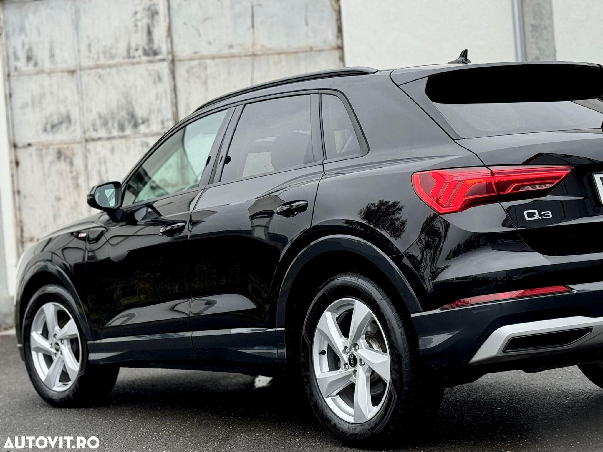 Audi Q3 Sportback 1.5 35 TFSI S tronic S Line - 4