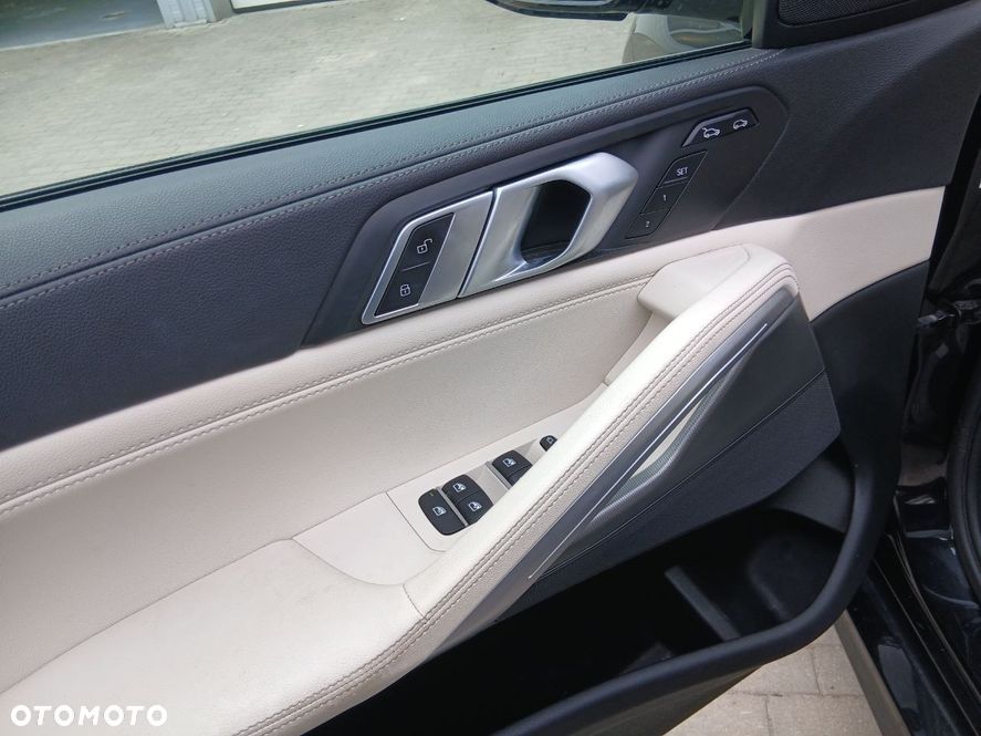 BMW X6 - 11