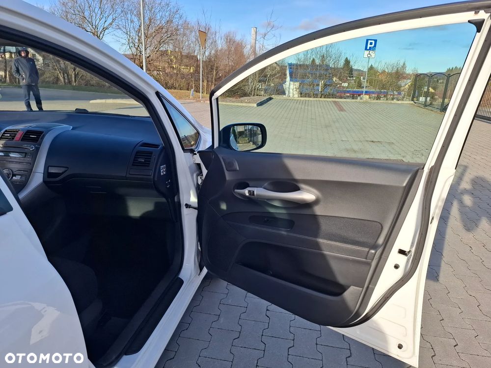 Toyota Auris 1.33 VVT-i - 16