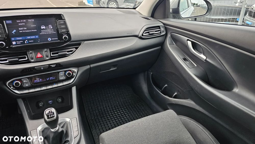 Hyundai i30 1.5 DPI Smart - 10