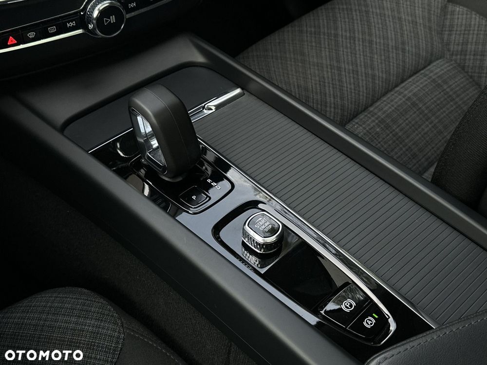 Volvo XC 60 - 25