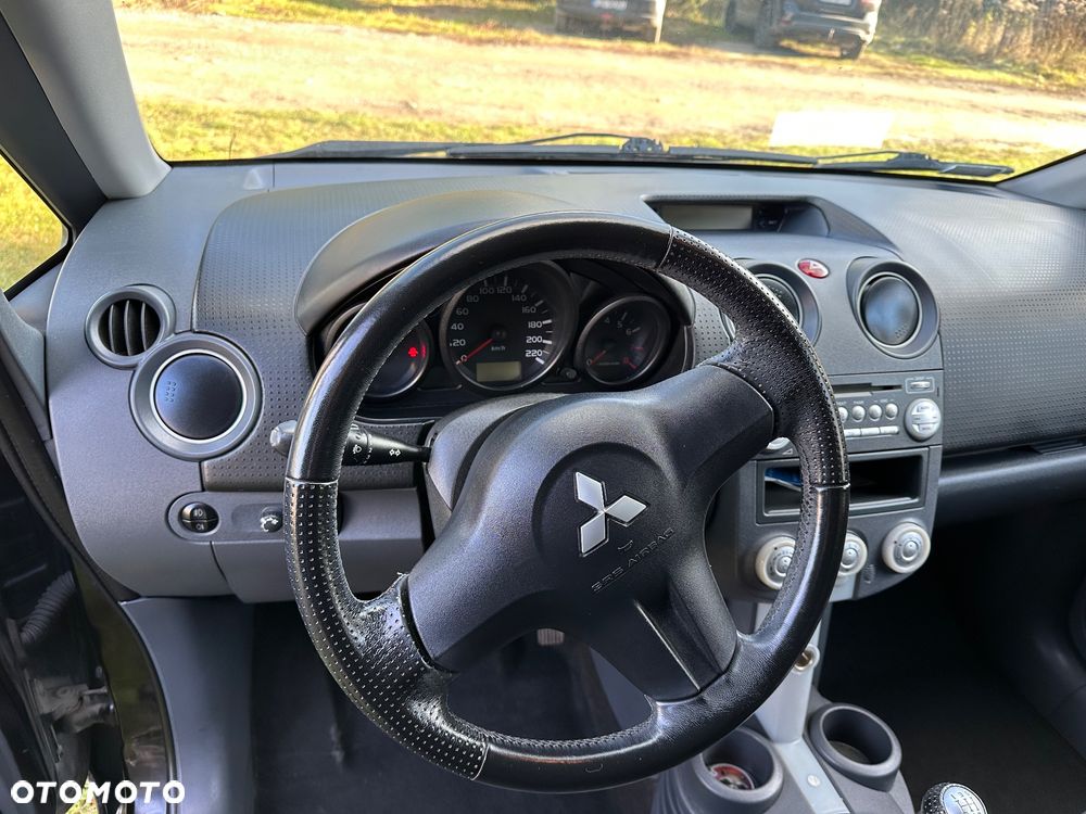 Mitsubishi Colt 1.5 Invite - 11