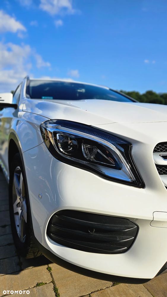 Mercedes-Benz GLA 200 7G-DCT AMG Line - 5