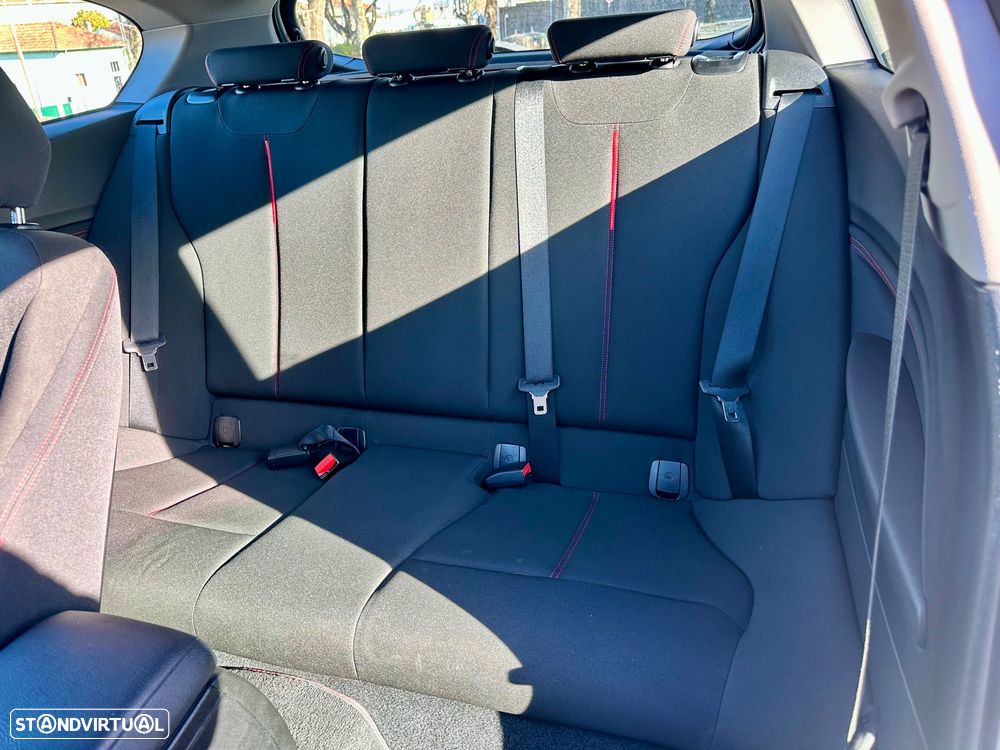 BMW 116 d Sport Line - 23