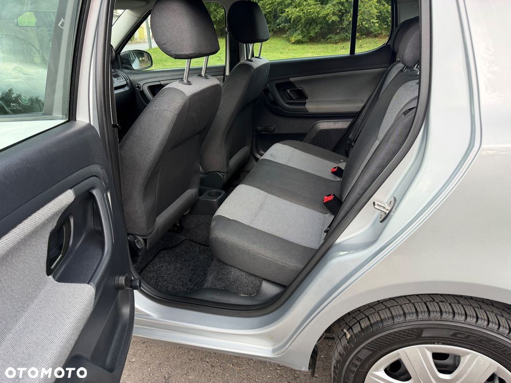 Skoda Fabia 1.2 TSI Ambiente - 10