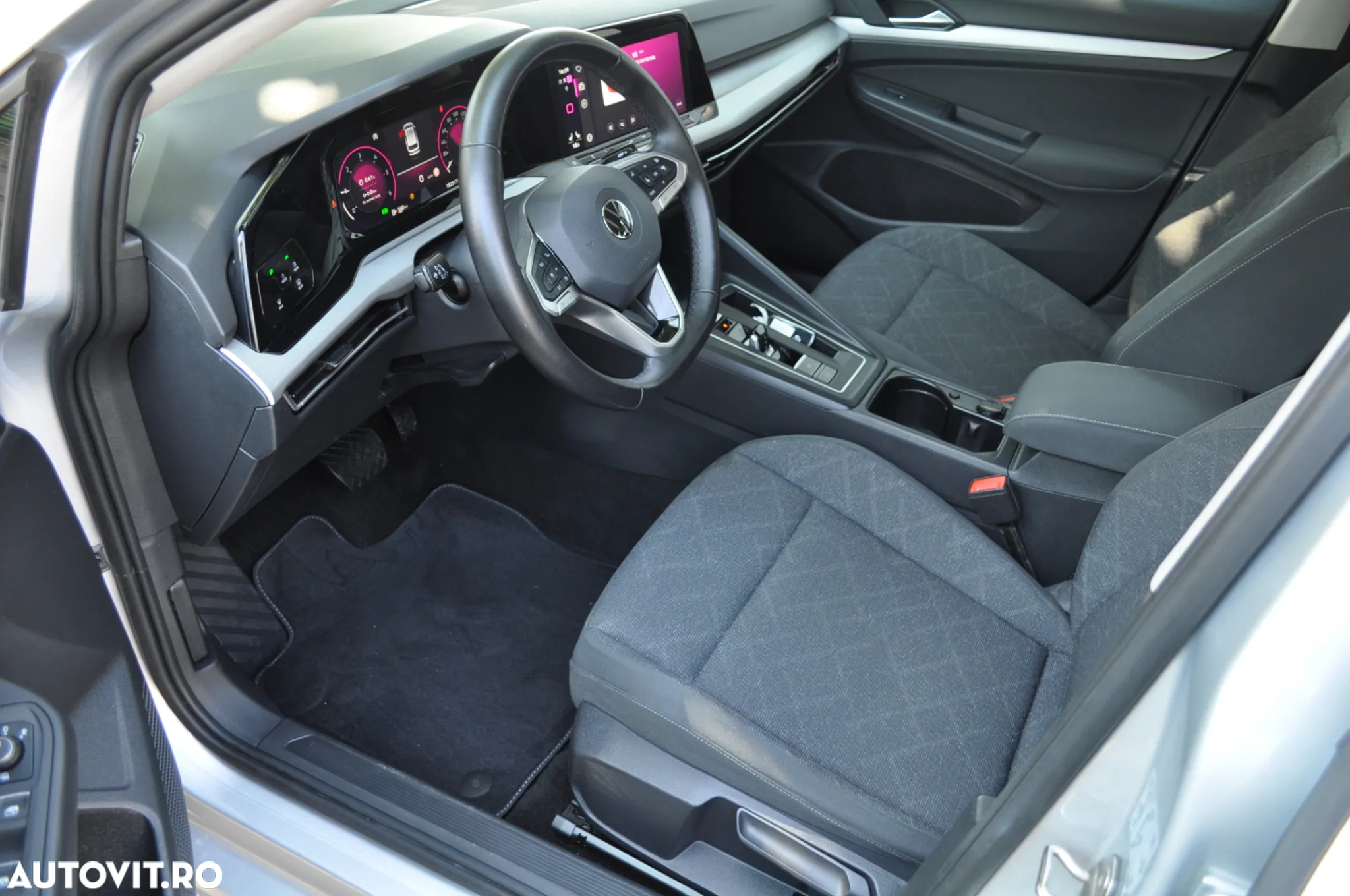 Volkswagen Golf 2.0 TDI SCR DSG Life - 14
