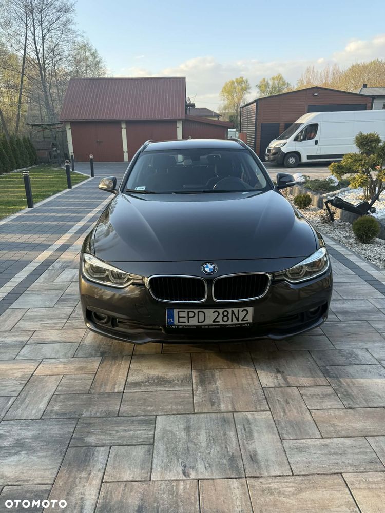 BMW Seria 3 318d - 1
