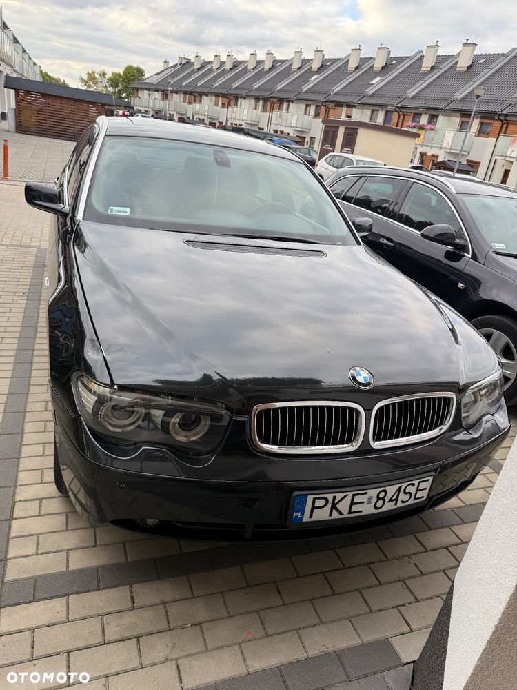 BMW Seria 7 745i L - 11