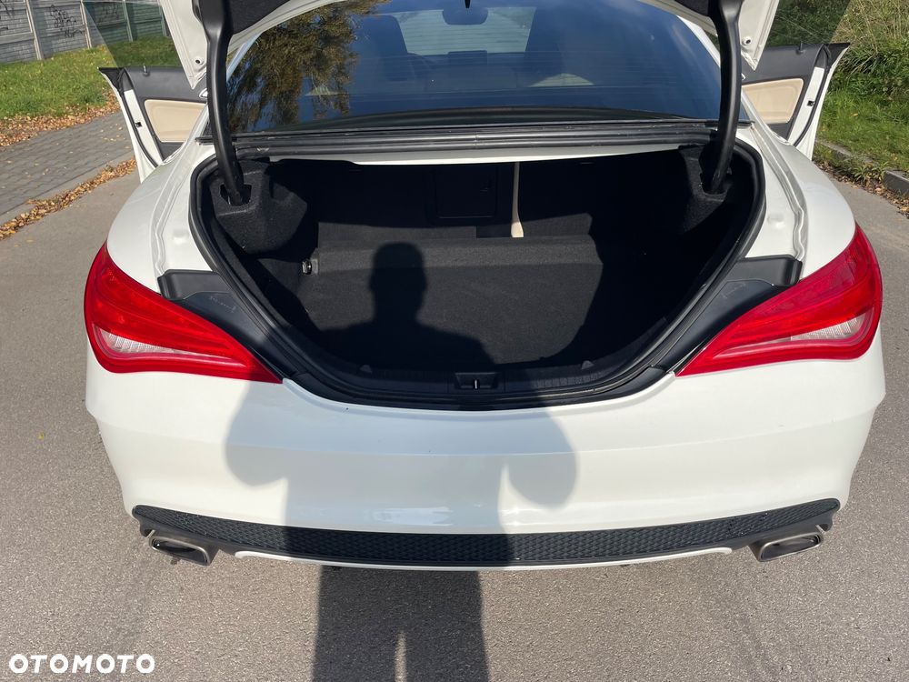 Mercedes-Benz CLA 250 4-Matic AMG Line - 20
