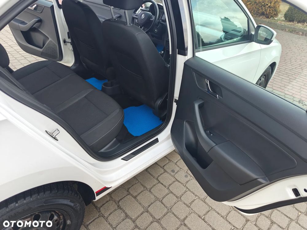 Skoda RAPID 1.6 TDI DPF Ambition - 14