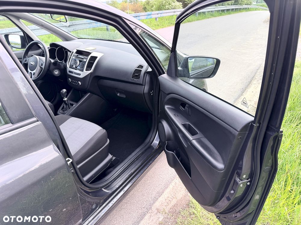 Kia Venga 1.4 L - 14