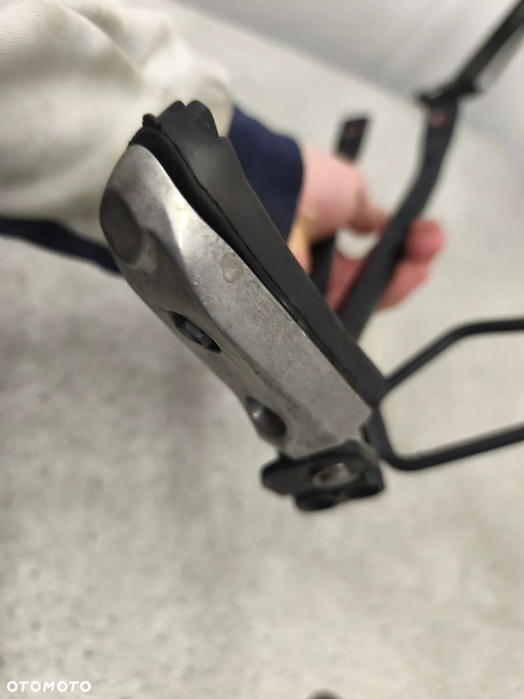 Set lewy tył, podnóżek pasażera Aprilia Tuono 125 2024 - 9