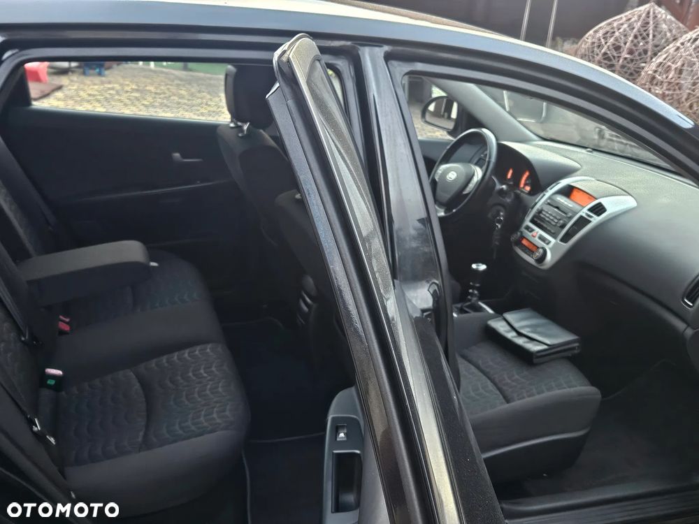 Kia Ceed Cee'd 2.0 Optimum + - 9