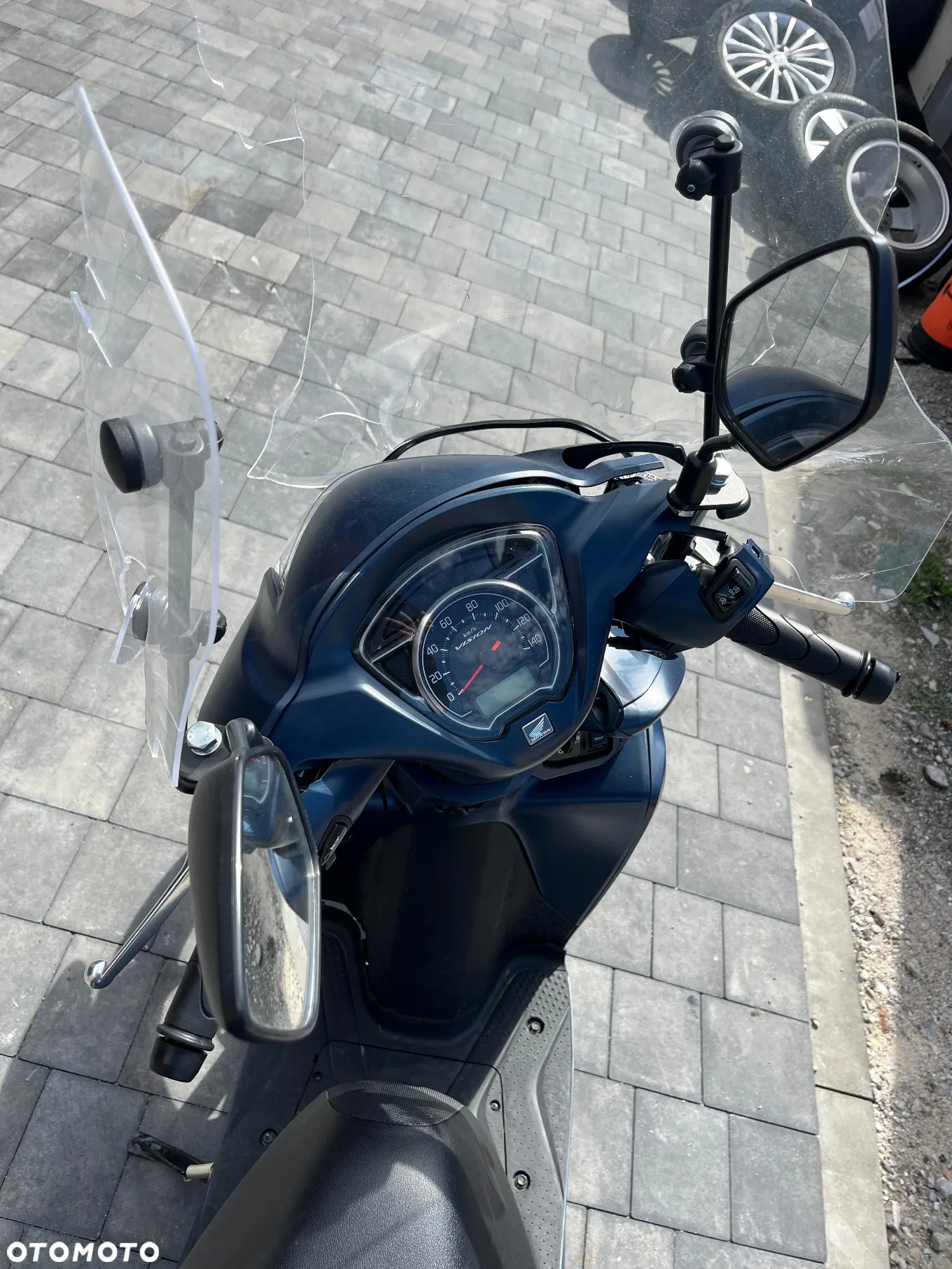 Honda Vision - 5