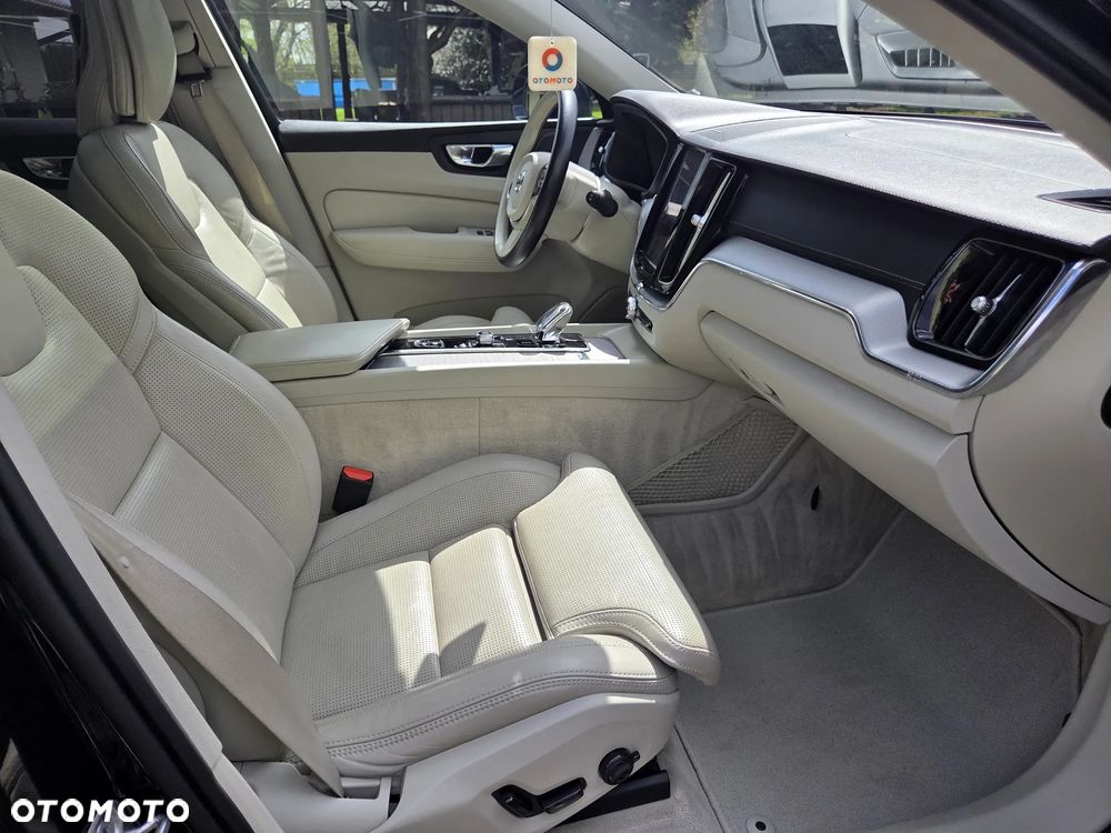 Volvo XC 60 B5 D AWD Geartronic Inscription - 25
