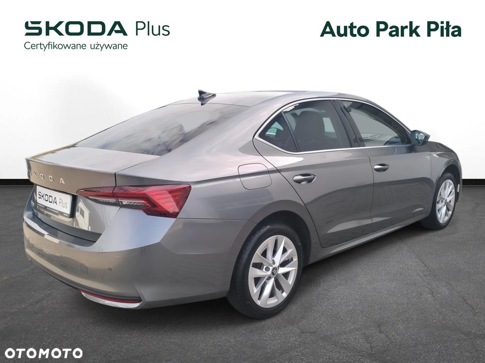 Skoda Octavia 1.5 TSI mHEV Selection DSG - 2