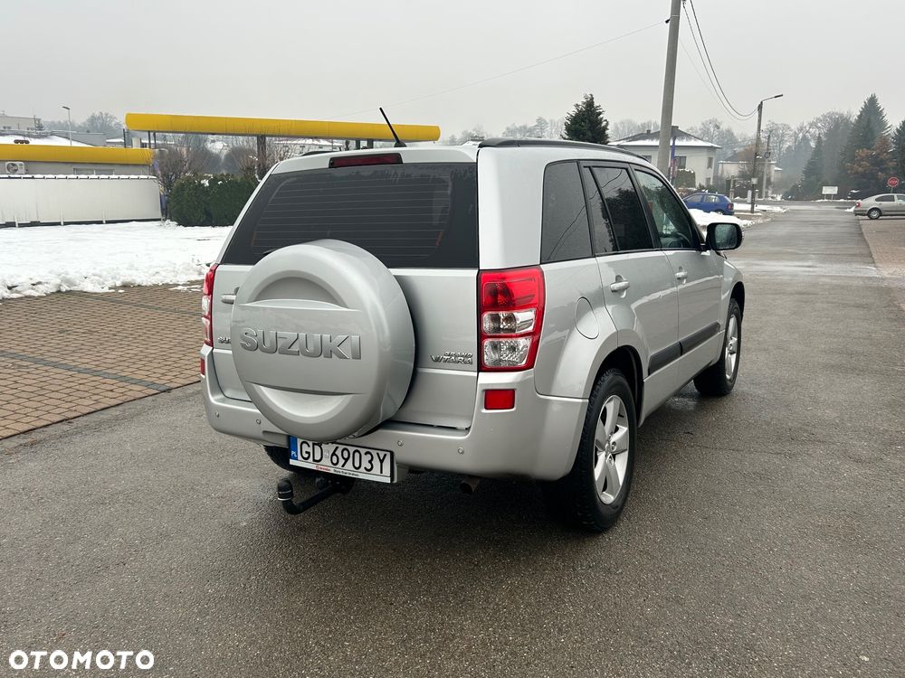 Suzuki Grand Vitara 2.0 - 3