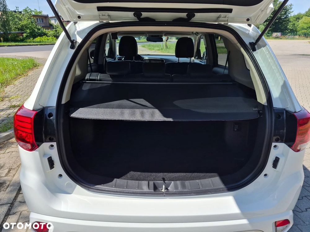 Mitsubishi Outlander - 10