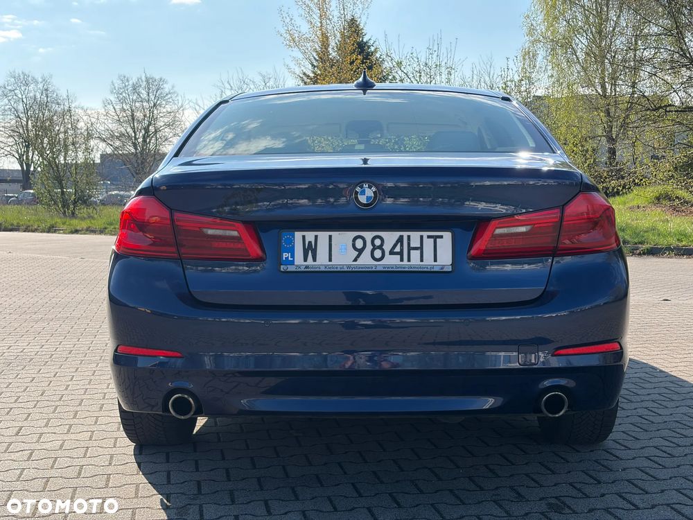 BMW Seria 5 520d xDrive - 11