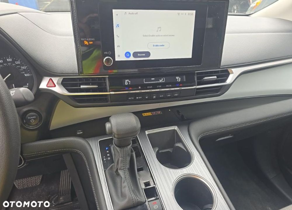 Toyota Sienna - 13