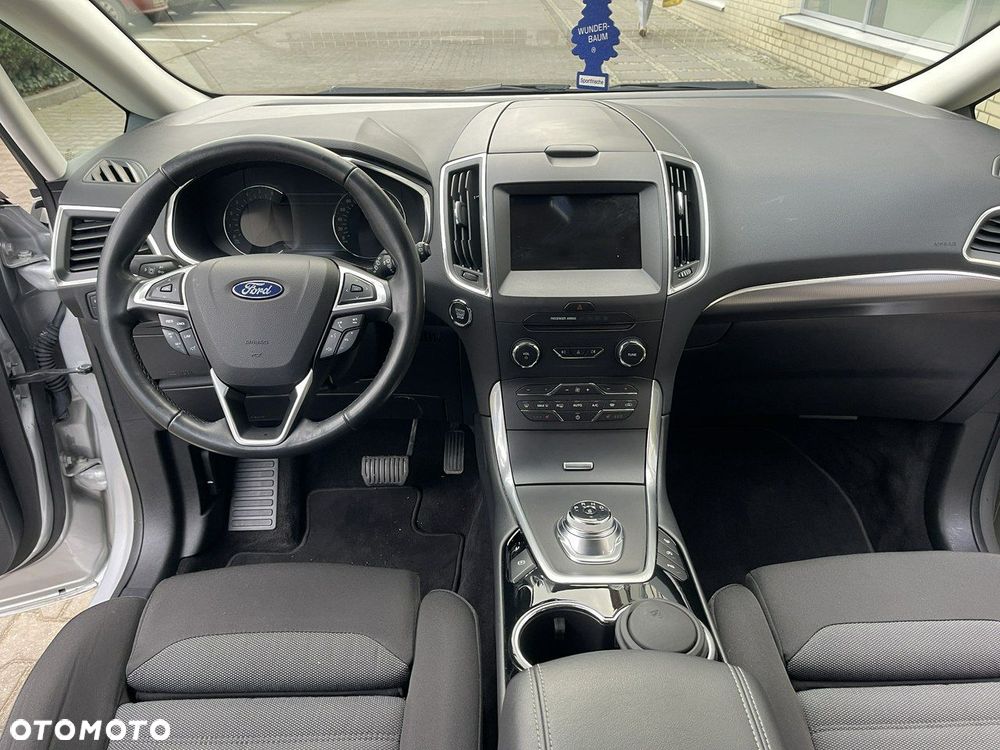 Ford S-Max - 25