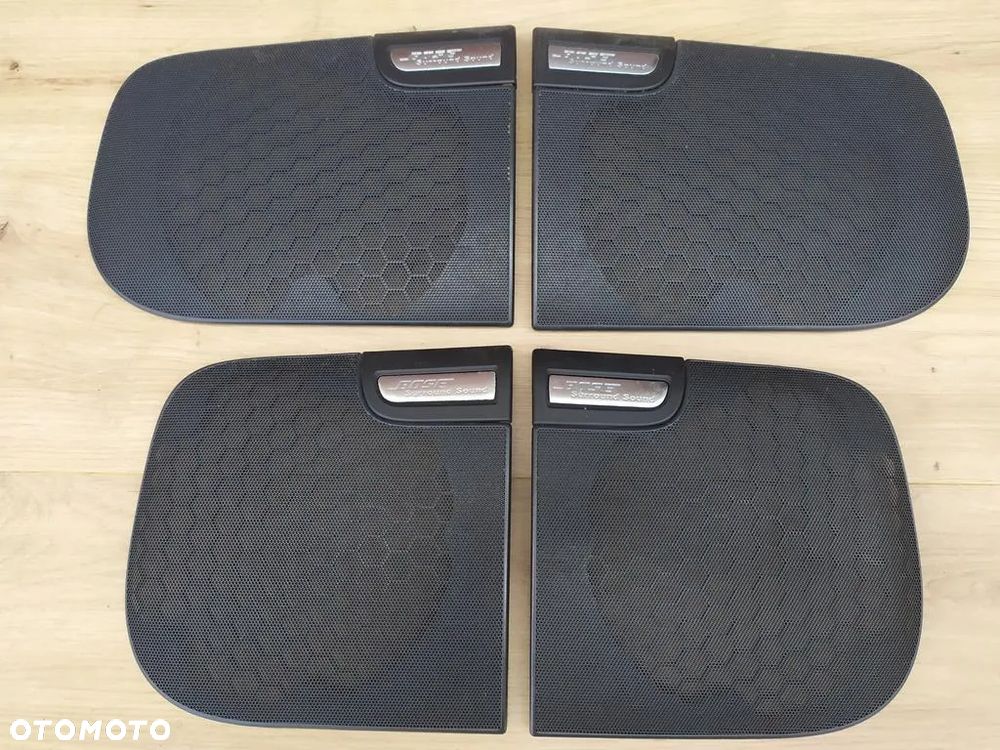 AUDI A8 D3 MASKOWNICA OSŁONA GŁOŚNIKA CZARNA BOSE