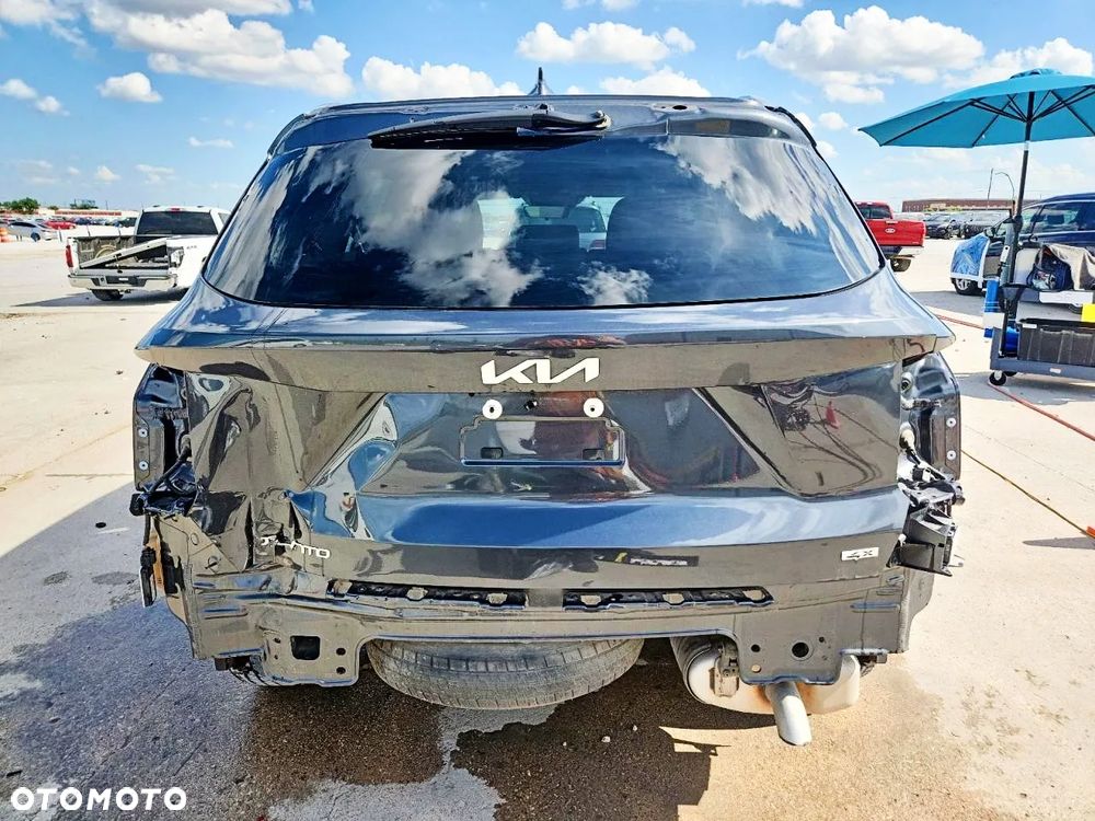 Kia Sorento - 6