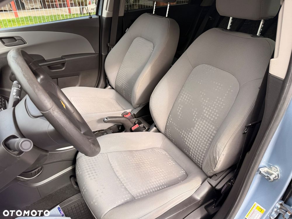 Chevrolet Aveo 1.2 LS - 19
