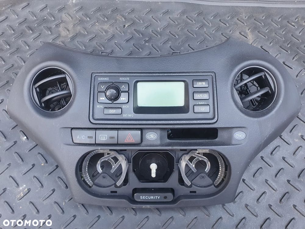WYŚWIETLACZ RADIA TOYOTA YARIS I 86110-52140 RAMKA - 1