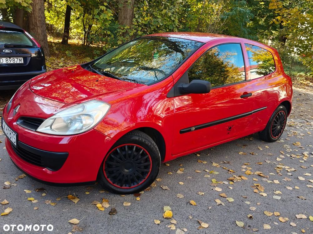 Renault Clio 2006 photo 2